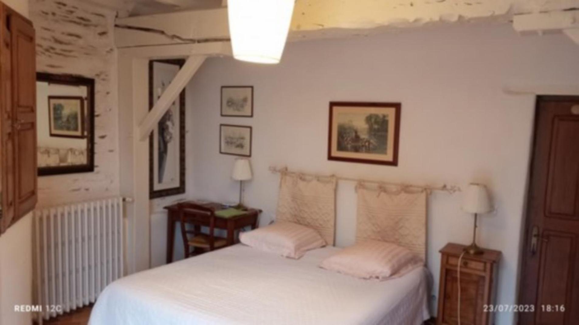 Chambre D'Hotes Saint Jacob Relais De Chasse Du XVIII Siecle Les Fougerets Exterior photo